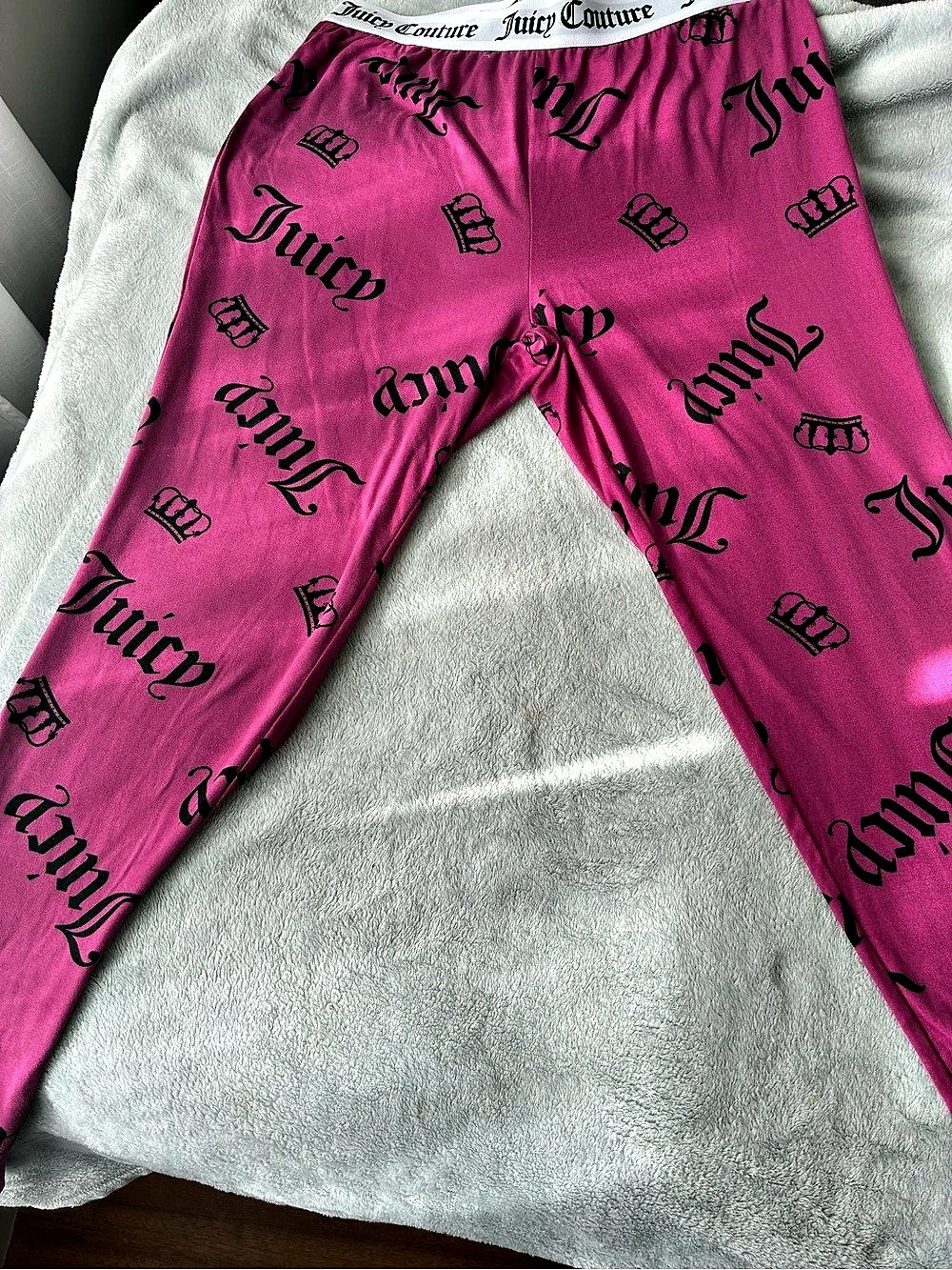 Juicy Couture Crown Logo Sleepwear Jogger Pajama Pants Pink & Black Large. Plush